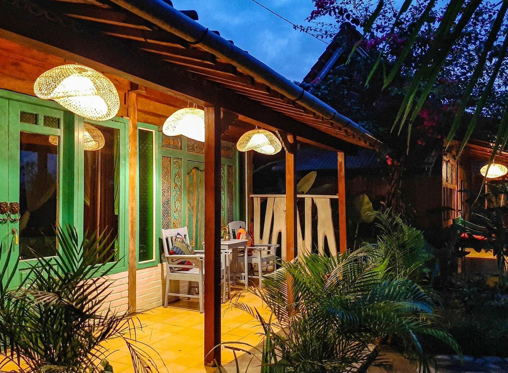 Janur Bungalow Magelang Room photo